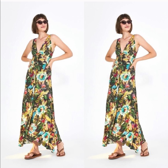 FARM Rio Dresses & Skirts - Farm Rio Garden Dreams V Neck Maxi Dress